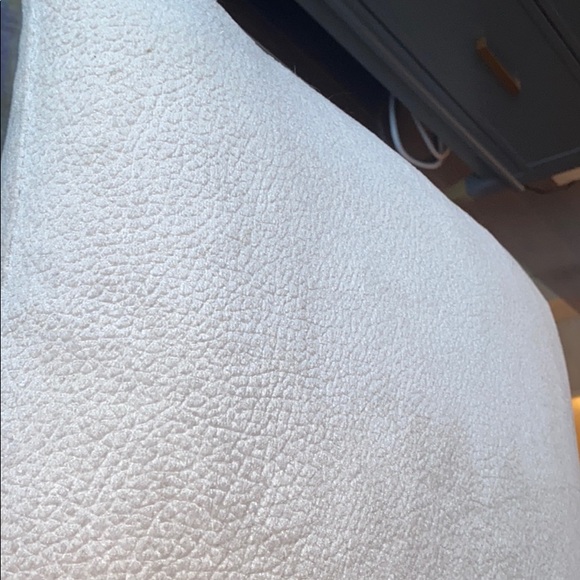 PILLOW - like NEW - Picture 3 of 3